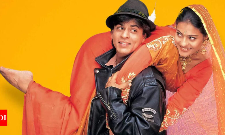 Kajol recalls how Shah Rukh Khan carried her on his shoulder for 'Dilwale Dulhania Le Jayenge' photoshoot: 'He didn't make me feel heavy' | Hindi Movie News