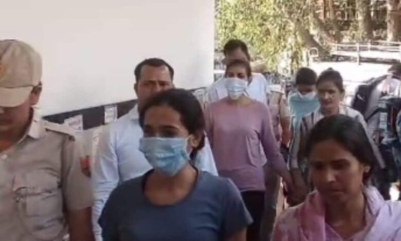 राजस्थान में 13 थानेदारों को जेल भिजवाने के बाद अब SOG ने MBBS स्टूडेंट को पकड़ा, जानें क्या गुल खिलाए थे