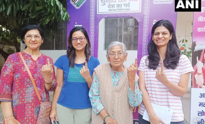 Three Generations Of Women Vote In Dehradun