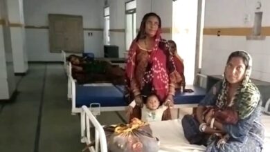 44 डिग्री तापमान में बीच सड़क दिया बच्चे को जन्म, जानें कहां हुई ये दर्दनाक डिलीवरी, क्यों आई ऐसी नौबत