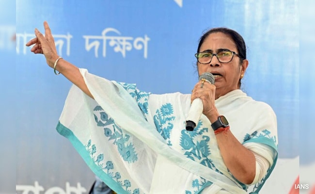 'Sometimes Governments Last Only A Day': Mamata Banerjee's Reminder