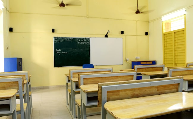 UP School Teacher Suspended For Pulling Student's Hair, Kicking Her