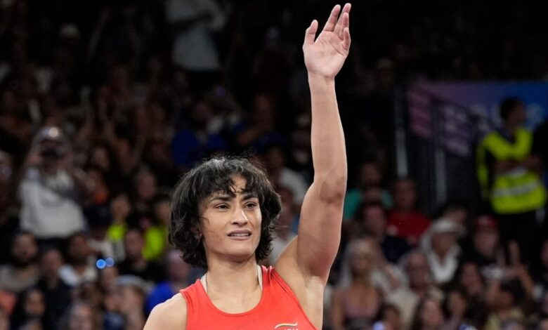 Vinesh Phogat: देसी घी के लड्डू, स्टेडियम में स्वागत, आज गांव पहुंचेगी विनेश फोगाट, लाड़ली के लिए क्या तैयारियां?