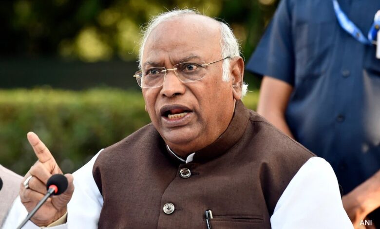 No One Should Retire In Politics: Mallikarjun Kharge