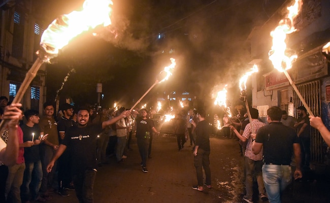 Bengal Holds Lights Off Protest This Evening, 'Reclaim The Night' Next