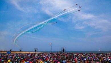 3 Spectators At Air Force