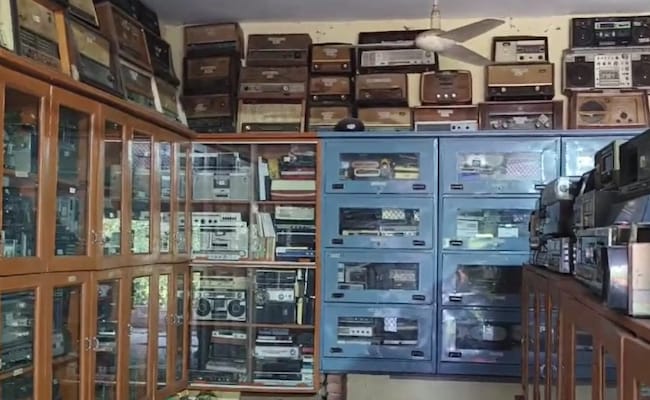 A Collection Of 1,257 Radios Puts Uttar Pradesh Man On Guinness World Record