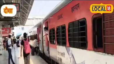 A shocking video surfaced at Dausa railway station. Passenger tried to board moving train carrying trolley bag