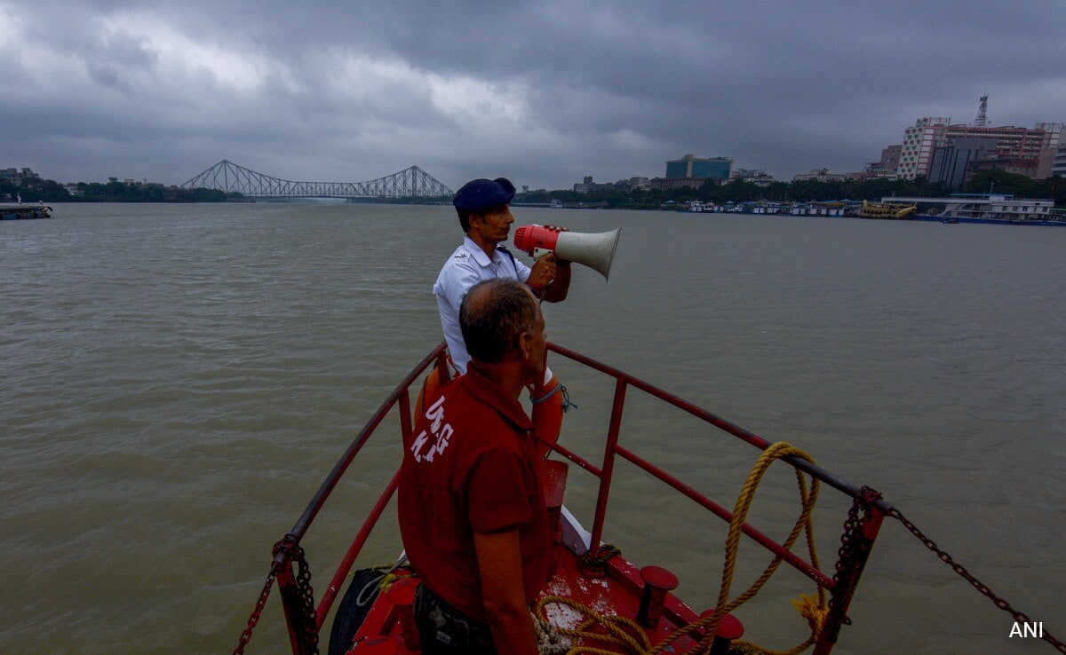 Cyclone Dana To Make Landfall Soon, Bengal And Odisha On Alert: 10 Points