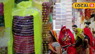 On Karva Chauth, the cheapest and fancy designed lac bangles are available in this market of Bharatpur which are the first choice for women