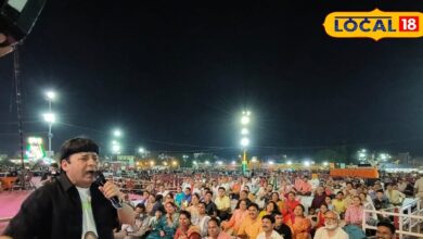 Standup comedians Sudesh Lahiri and Uday Dahiya made people laugh, Dussehra ground echoed with laughter.