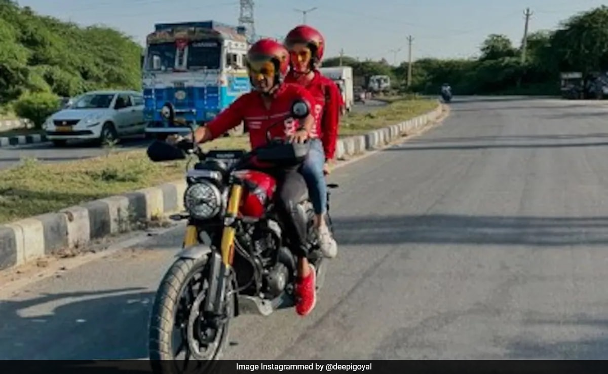 'Went Out To Deliver...': Zomato CEO Deepinder Goyal, Wife Turn Delivery Agents For A Day