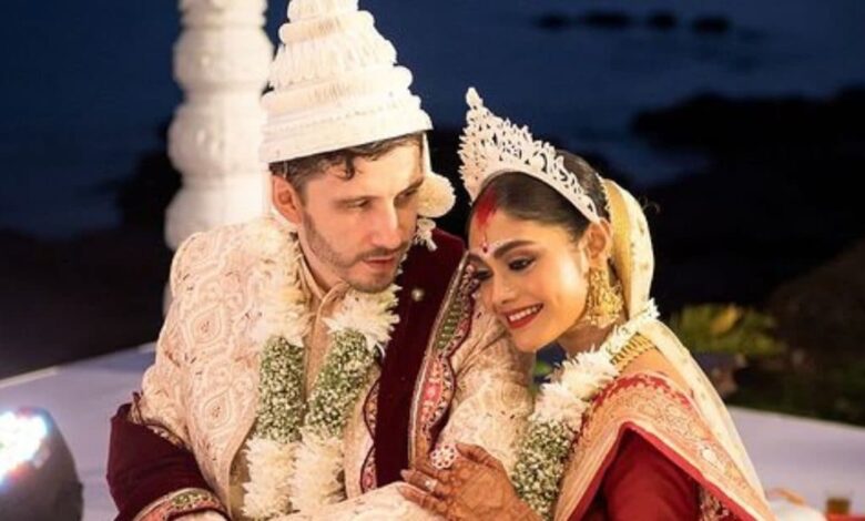 35 की उम्र में श्रीजिता डे बनीं दूसरी बार दुल्हन, बंगाली रीति-रिवाजों से की शादी, PHOTOS वायरल