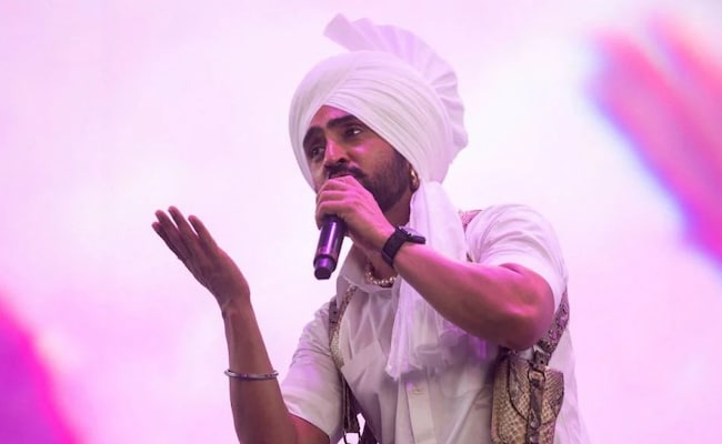 Diljit Dosanjh's Pune Concert Goes Dry After Row Over Alcohol Songs