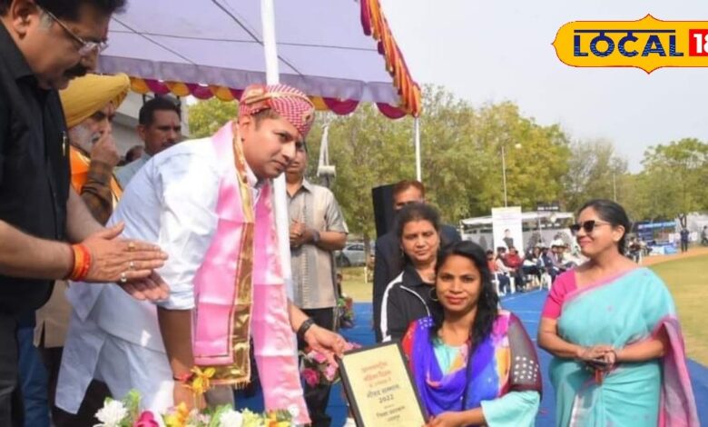 दिव्यांगता को मात देकर सैकड़ों महिलाओं की आवाज बनीं उदयपुर की परवीन बानो
