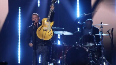 Bryan Adams Lights Up Kolkata With 'Rock n Rosogolla' Performance, Fans React Online