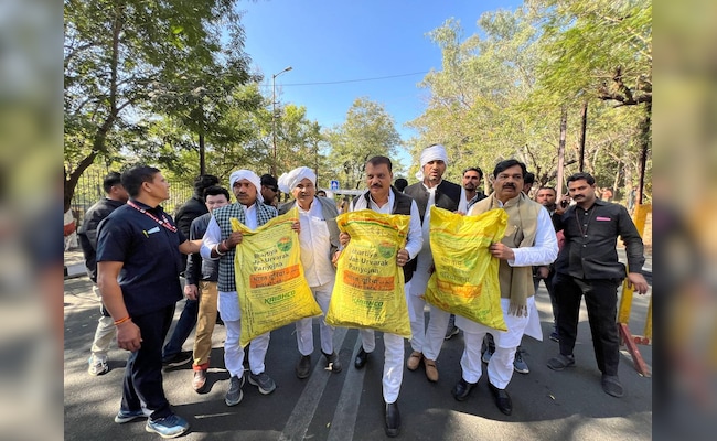 Madhya Pradesh Congress Protests In House And Out On Day 1 Of Winter Session