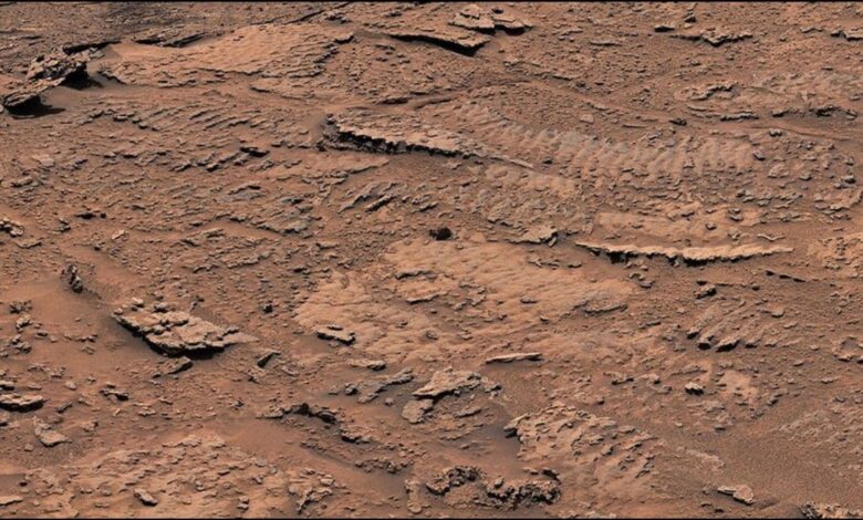 Curiosity Rover Finds Evidence of Liquid Water on Mars, Expanding Habitability Timeline