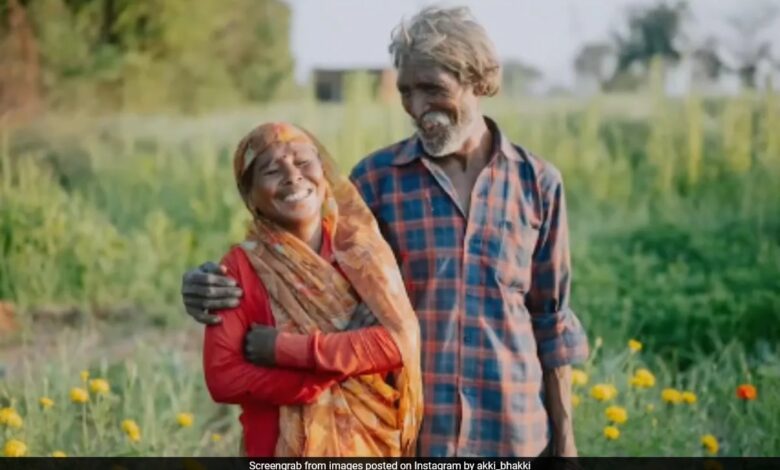 Elderly Couple Gets Photo Clicked For First Time, Internet Tears Up