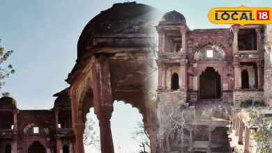 The first Agni Johar took place in this fort of Bharatpur. Even today the marks of the queen's head and hands are present in the fort.