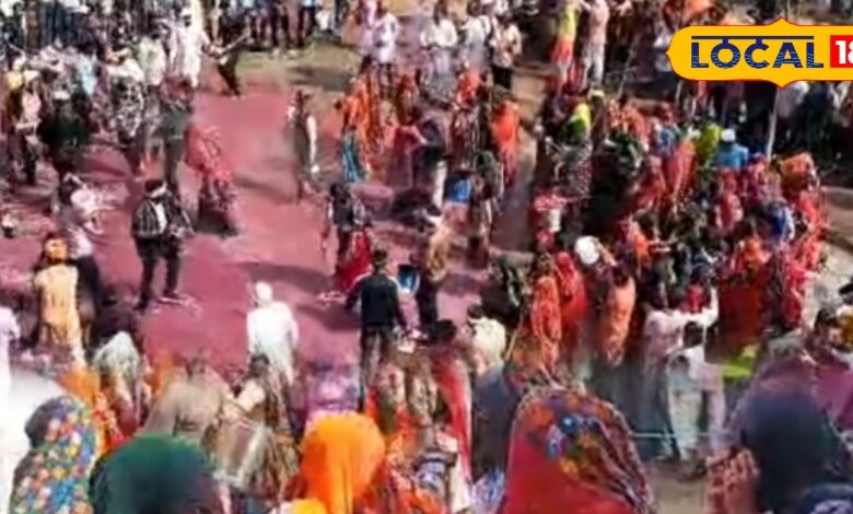 Holi colours showered on second day at Jagdish Dham in Karauli uniqueplayed between brother-in-law and sister-in-law