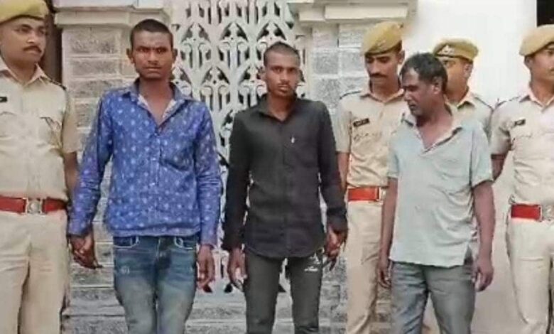 बाइक के 'इंडिकेटर' से पुलिस ने किया शातिर चोर गैंग का खुलासा, बड़ी रोचक है पुलिस की सफलता की यह कहानी