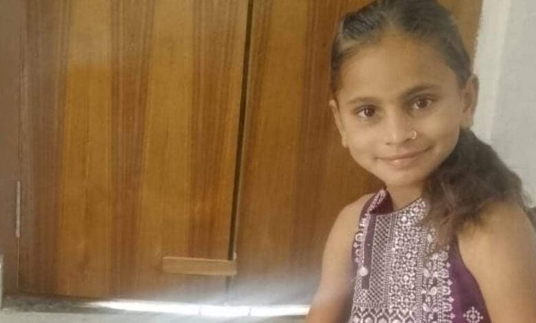 घर वाले गए हुए थे खेत, वापस लौटे तो किचन में मिली बेटी की गला कटी लाश, देखकर बेसुध हो गई मां और...