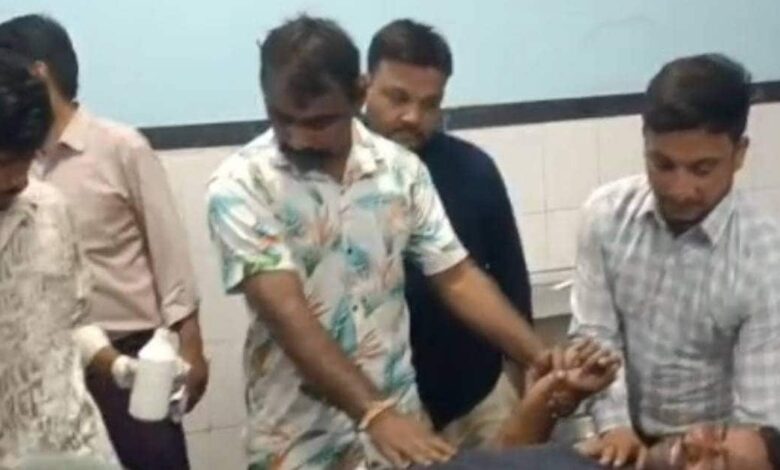 पत्नी और सास के साथ जा रहा था दामाद, अचानक एक झटके में बिखर गई दुनिया, सदमे में आ गया