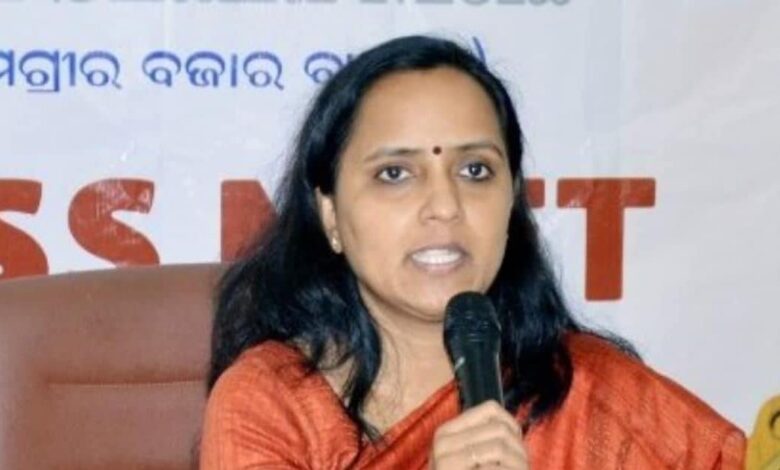 DU, JNU से हासिल की डिग्री, फिर UPSC क्रैक करके बनीं IAS Officer, अब लिया वोलंटरी रिटायरमेंट