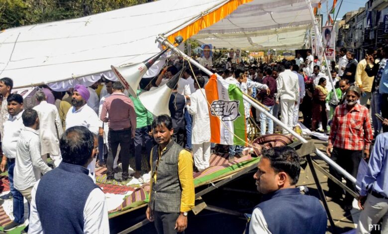 Congress Leaders, Workers Injured As Stage Collapses During Protest In Bhopal