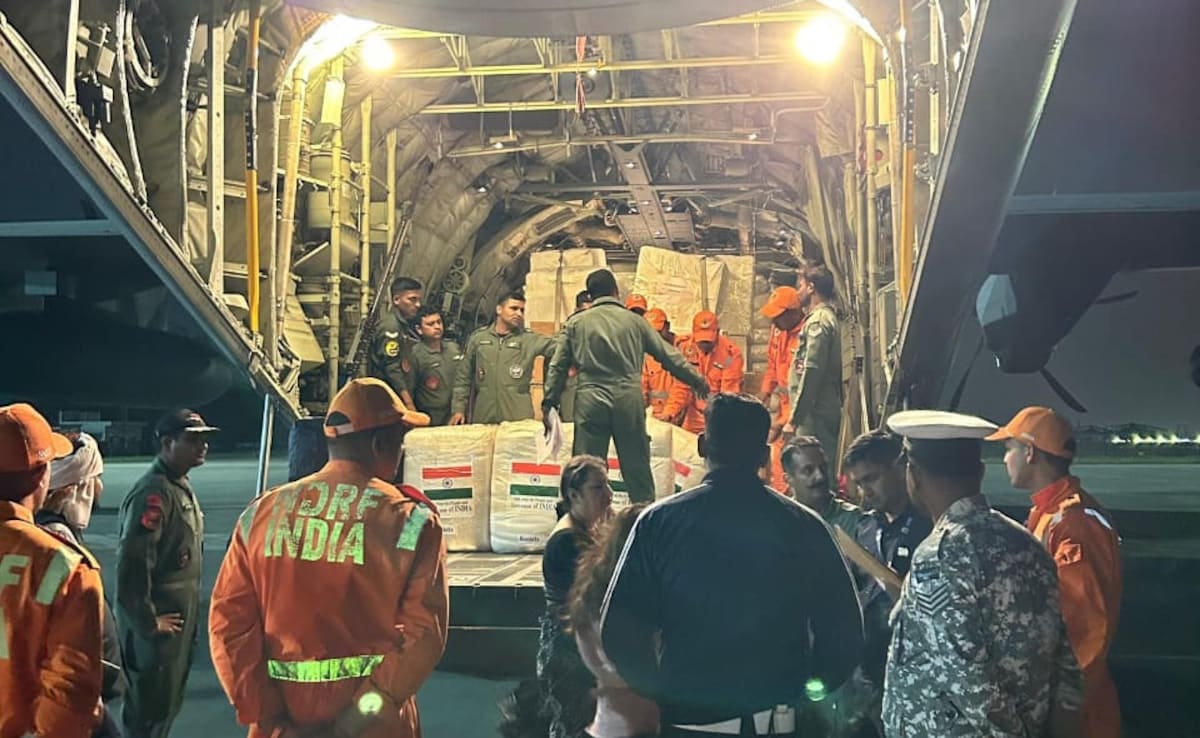 India dispatches first tranche of urgent humanitarian aid for the people of Myanmar.