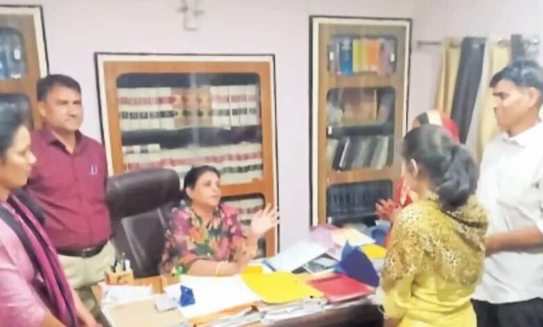 बाहर खड़ी थी बारात, अंदर दुल्हन थी तैयार, फिर भी नहीं हुए फेरे, एक कागज ने रुकवा दी शादी