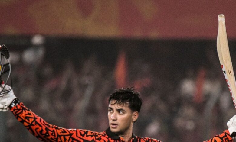 5 मैच में 51 और फिर 55 गेंद में 141 रन, अभिषेक शर्मा ने किसे दिया इतिहास रचने का श्रेय, युवी-सूर्या और कमिंस...