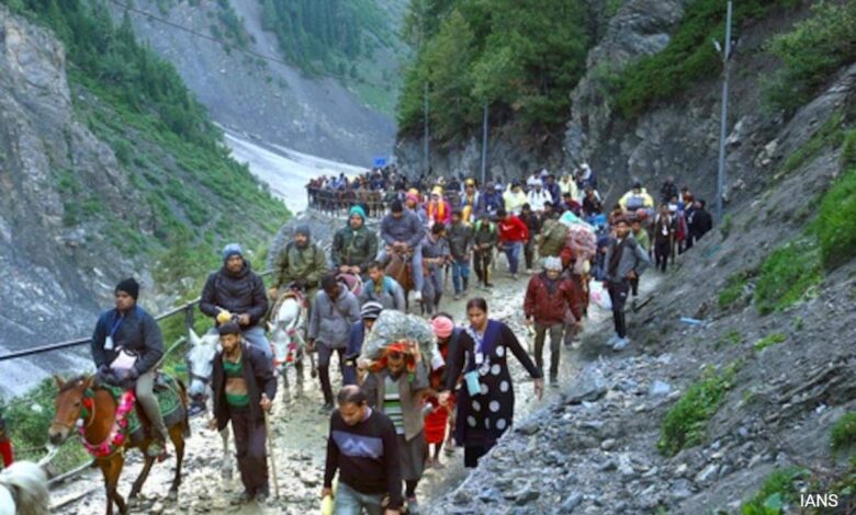 Devotees Queue Up For Registration
