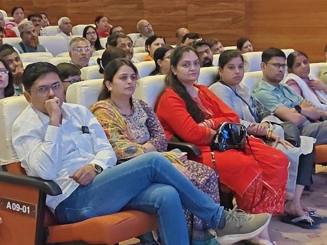 कोटा: अब स्टूडेंट्स के साथ अभिभावकों की भी हो रही कोचिंग क्लास, जानें वजह