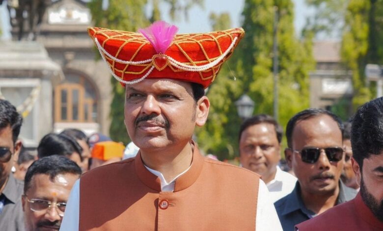 Rising Bharat Summit: देवेंद्र फडणवीस- एक युवा राजनेता से महाराष्ट्र के मुख्यमंत्री तक का सफर - rising bharat summit devendra fadnavis young politician to maharashtra chief minister rss connection detail profile