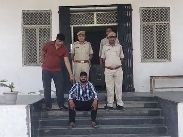 खुशी बनकर चैट करती थी युवती, मिलने के बहाने लगाती थी लाखों का चूना, खुला राज!