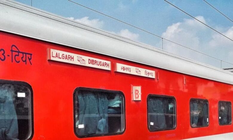 Indian Railways- पाकिस्तान बॉर्डर से चलने वाली इस ट्रेन का 'जादू', एक ही समय पर तीन अलग-अलग स्टेशनों पर रुकती है, जानें कैसे होता है?