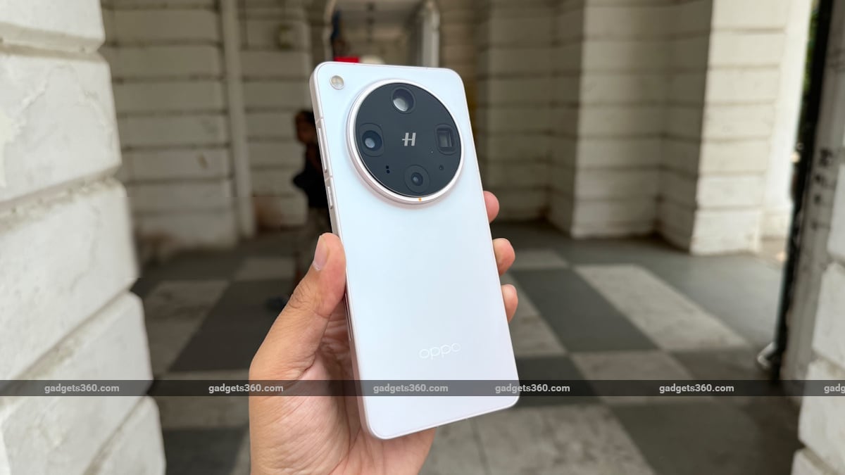 oppo find x8 ultra back pink 7 Oppo-find-x8-ultra