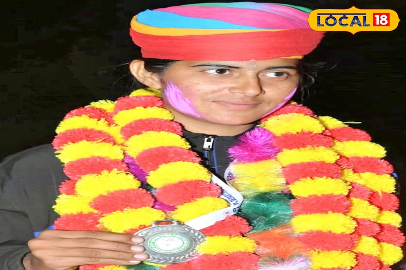 विधायक हरीश चौधरी ने दिलाई 20 लाख की साइकिले