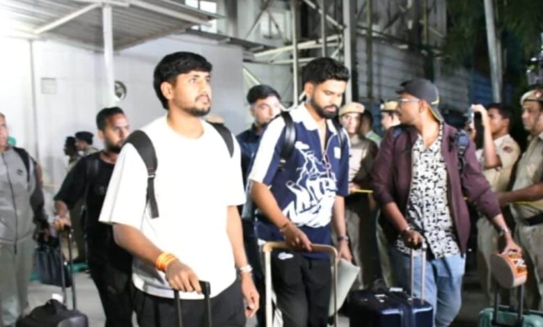 IPL Players Reached at Delhi from Dharamsala: धर्मशाला से दिल्ली पहुंचे आईपीएल के खिलाड़ी