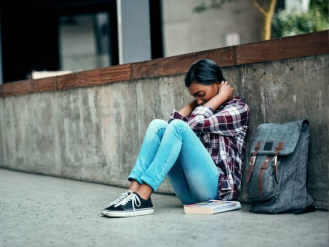 NEET से कुछ घंटे पहले छात्रा ने दी जान, कोचिंग फैक्ट्री से फिर आई दर्दभरी खबर