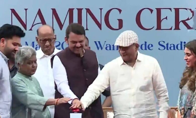 Rohit Sharma Stand at Wankhede Stadium | वानखेड़े स्टेडियम में रोहित शर्मा स्टैंड, हिटमैन ने मां को दिया सरप्राइज