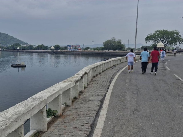 भारत-पाक सीमा पर तनाव कम! उदयपुर में हुए ये बदलाव, जानें कब क्या खुलेगा