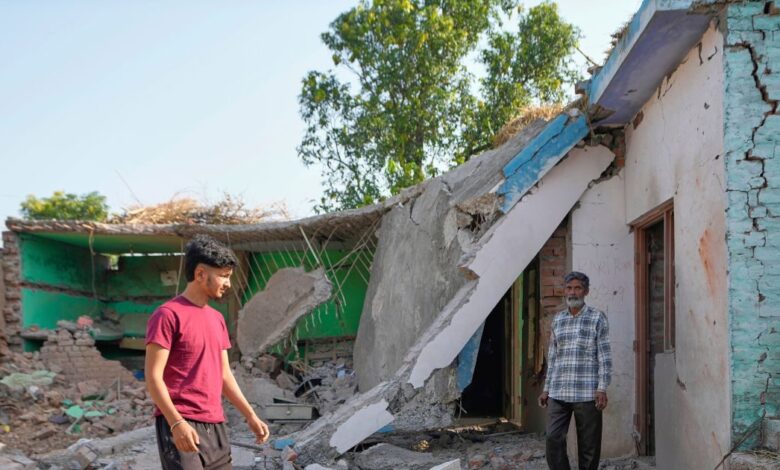 जंग के मैदान में नहीं टिका पाकिस्तान तो आसिम मुनीर की आर्मी कायरता पर उतर आई, गवाह हैं ये तस्वीरें