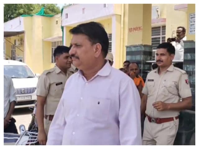 MLA बनने से पहले दबंग, SDM पर ताना था पिस्टल, 20 साल पुराने मामले में नपे मीणा