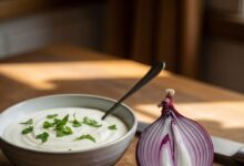 5 Foods to Avoid with Curd As Per Ayurveda | दही के साथ भूलकर भी न खाएं ये चीजें, आयुर्वेद में सख्त मनाही