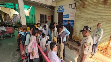 करौली में दिवाली पर युवक की हत्या कर शव पेड़ पर टांगा! ग्रामीणों के पैरों तले से खिसकी जमीन, मच गया भारी बवाल