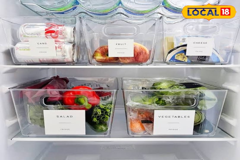 चीज़ों पर लगाएँ लेबल जब फ्रिज में बहुत सारा सामान होता है, तो कई बार चीज़ें पीछे छुप जाती हैं और खराब हो जाती हैं। इससे बचने के लिए जब भी कोई बचा हुआ खाना रखें, उस पर लेबल लगा दें, जिस पर तारीख लिख दें। इससे आपको पता चलता रहेगा कि कौन सी चीज़ कब की रखी हुई है। हफ्ते में एक बार फ्रिज की चेकअप डे बना लें। इस दिन एक्सपायर हो चुकी या पुरानी चीज़ों को बाहर निकाल दें।