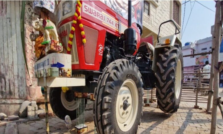 भाई दूज पर यहां होता है जादू....हवा में उड़ती बाइक, कांच पर टिके ट्रैक्टर और मिट्टी की मटकी पर खड़े ट्रक कर देते हैं हैरान